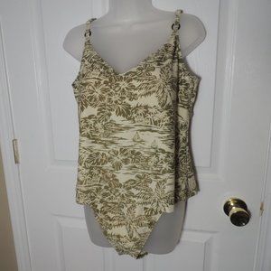 Kechika Women Green/Cream Swimsuit Two Piece 16